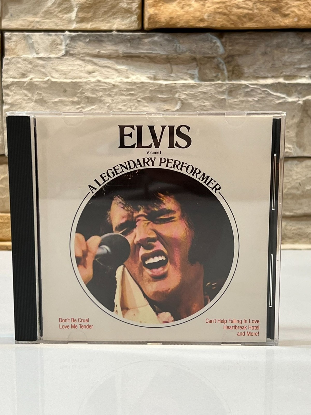 Elvis Presley A Legendary Performer Volume 1 1989 Rockabilly Oldies CD Album