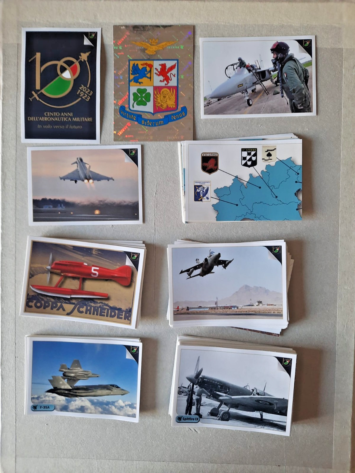 SET Completo Panini 100 ANNI AERONAUTICA MILITARE 1923-2023 da edicola Rif.GR