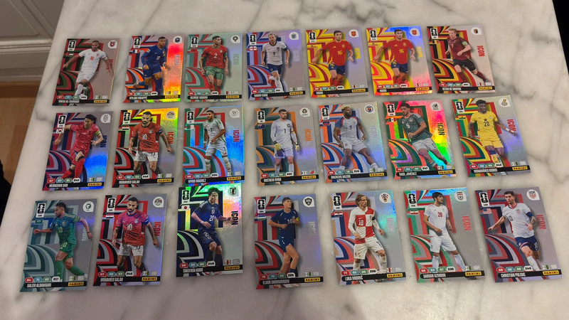 Lot 20 cartes Icon Panini Adrenalyn XL 2026 - Mbappé / De Bruyne / Kane