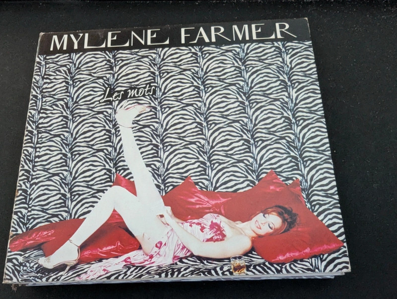 Digipack Édition limitée "Les Mots" de Mylène Farmer