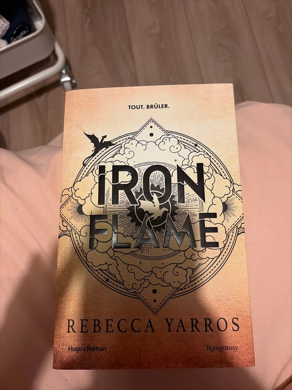 Livre Iron Flame de Rebecca Yarros