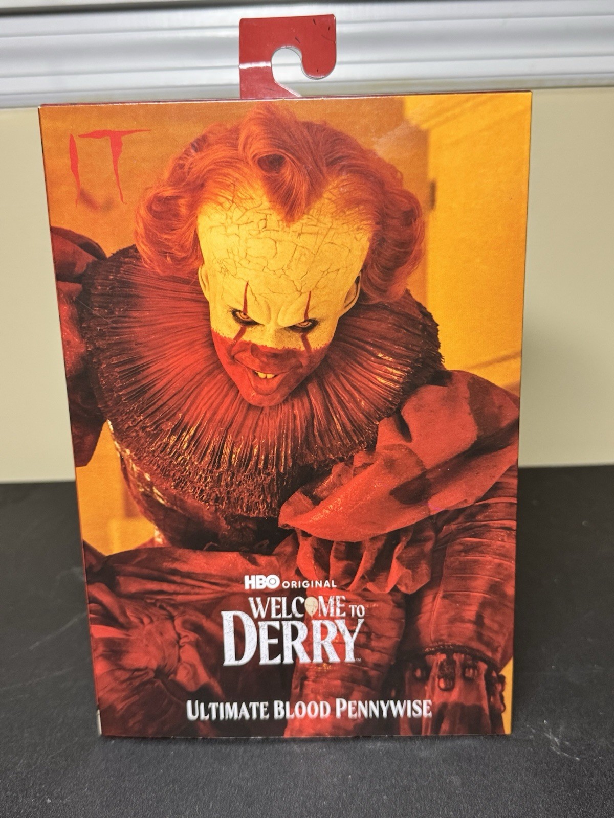 NECA IT Pennywise Ultimate Blood Action Figure w/ Balloon, Interchangeable