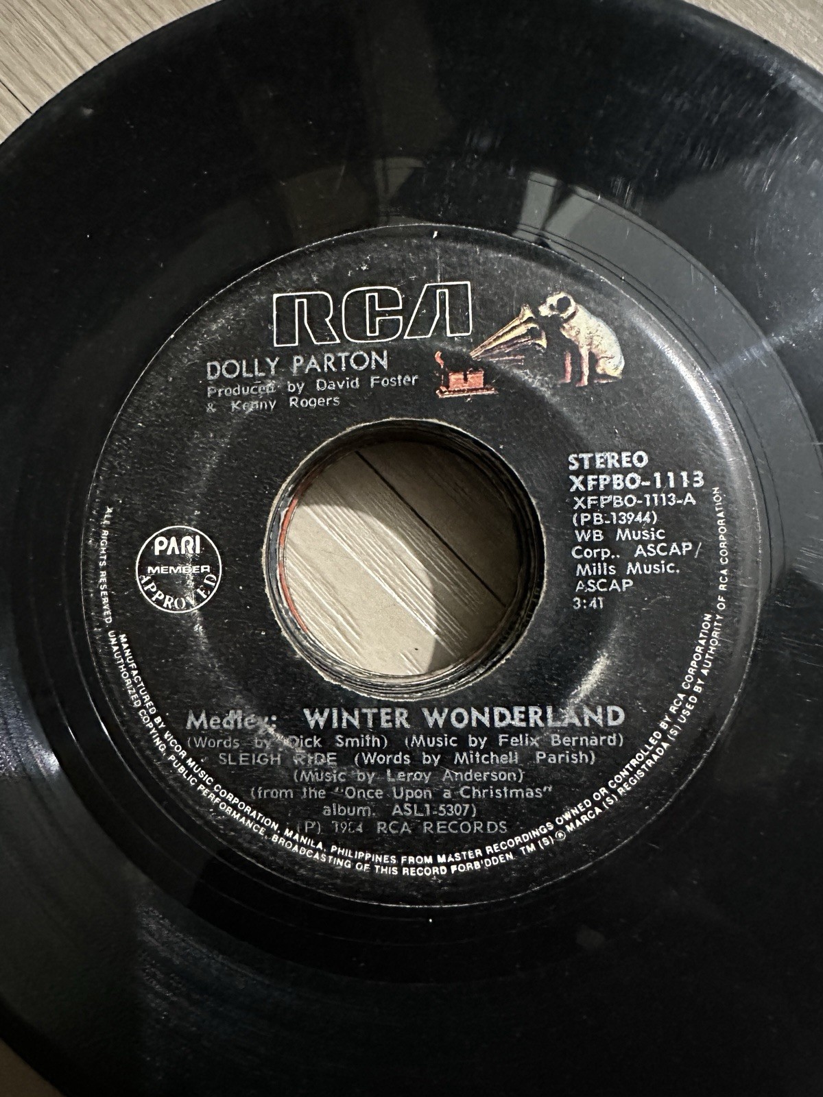 Dolly Parton 45 rpm Philippines 7" Winter Wonderland