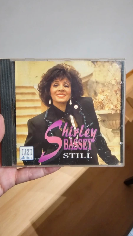 Cd Shirley Bassey