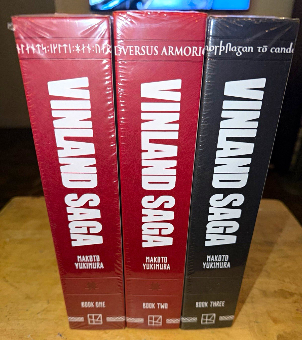 Vinland Saga Deluxe Edition libri copertina rigida lotto 1-3 manga inglesi Kodansha