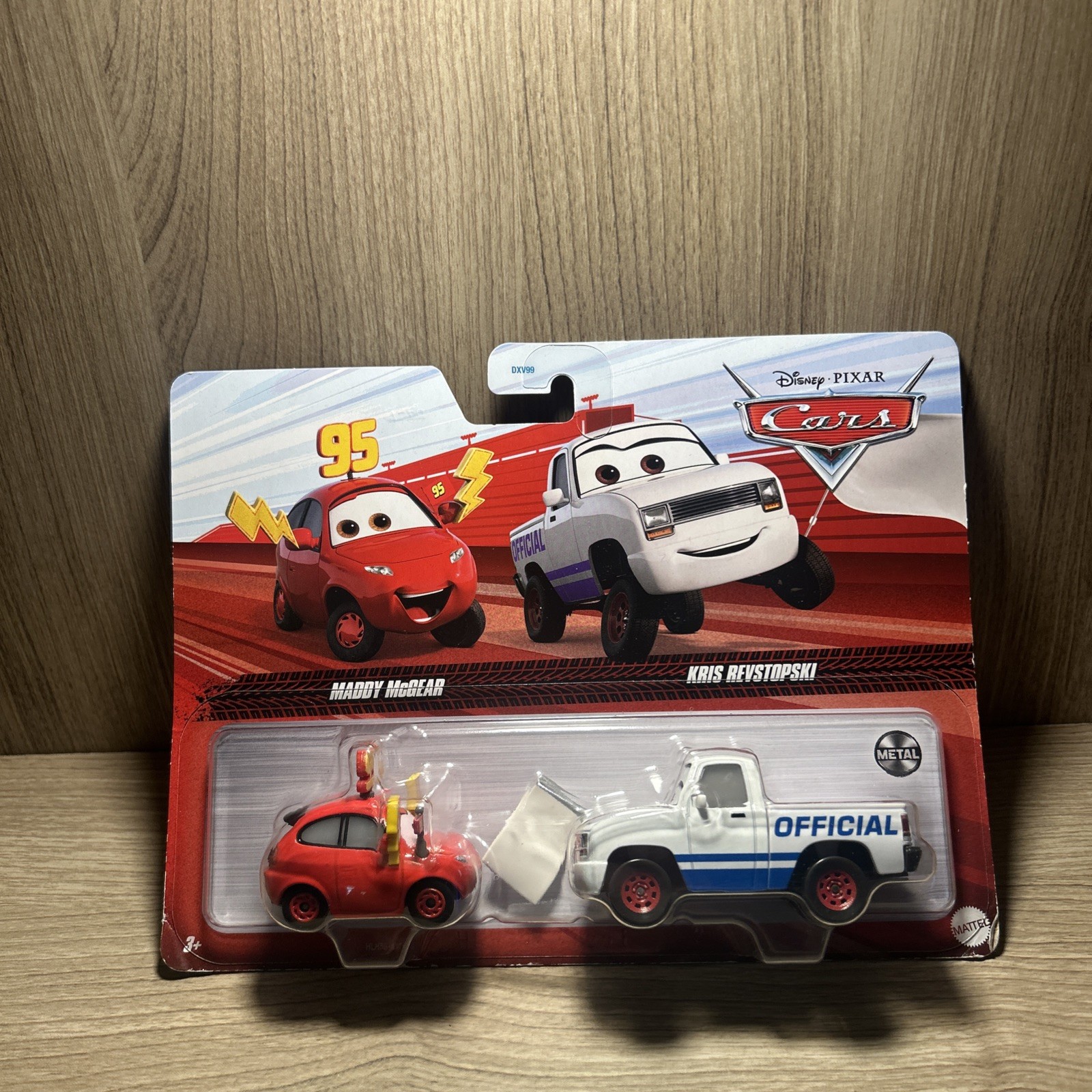 Disney Pixar Cars Maddy McGear e Kris Revstopski serie Metal - Mattel 2021