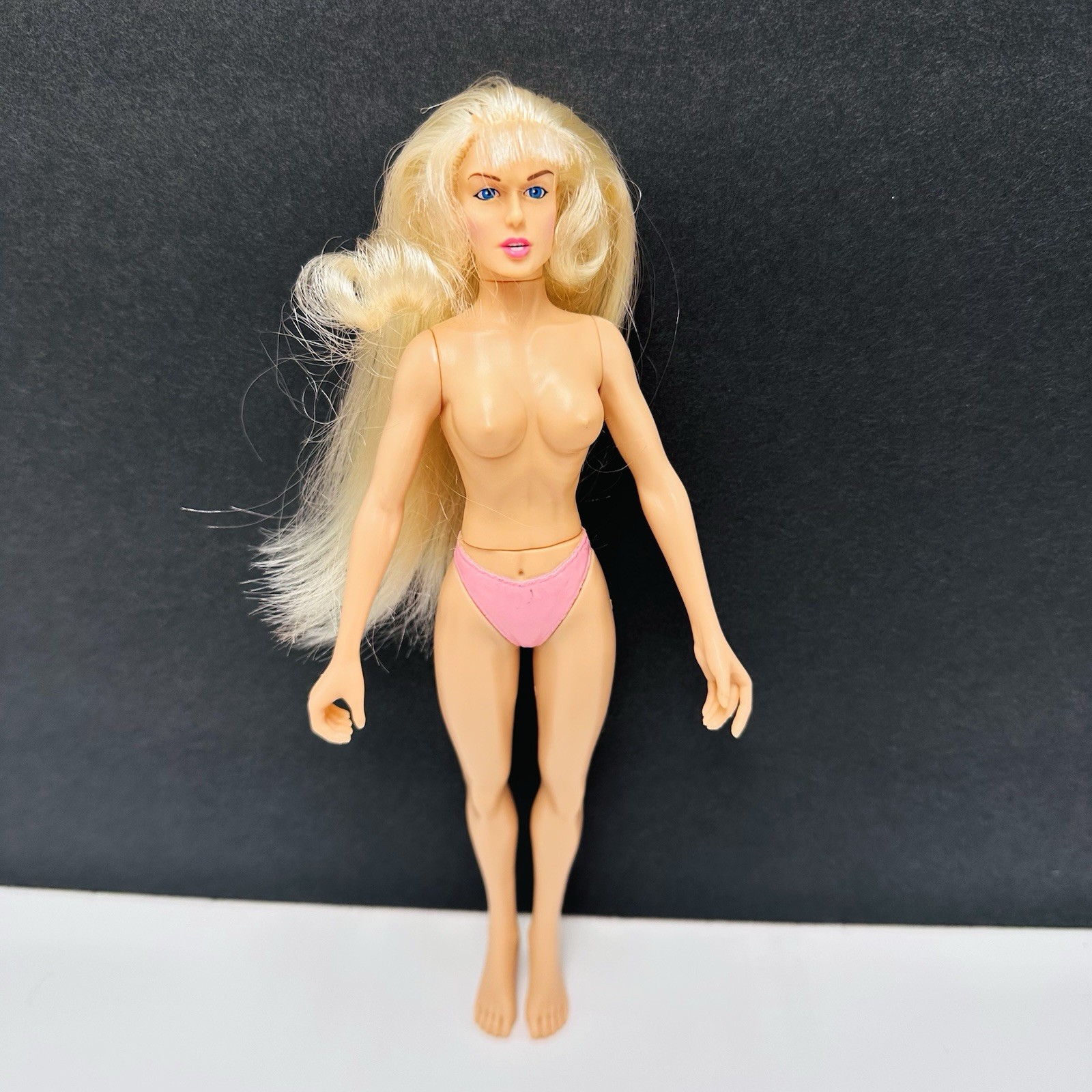 Austin Powers Fembot Poseable Action Figure Nude Doll 1998 Trendmasters
