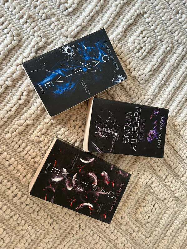 Lot livre captive
