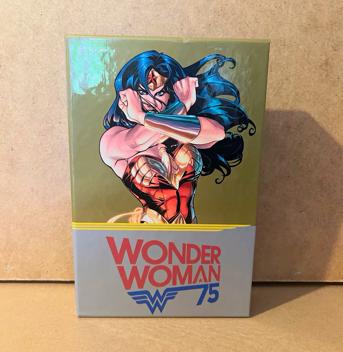 DC Comics Wonder Woman 75th Anniversary Commemorative Collection TPB Box Set