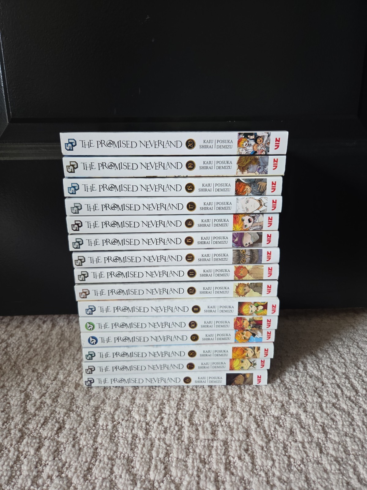 The Promised Neverland manga volumi 6-20 inglese lotto di 15 libri
