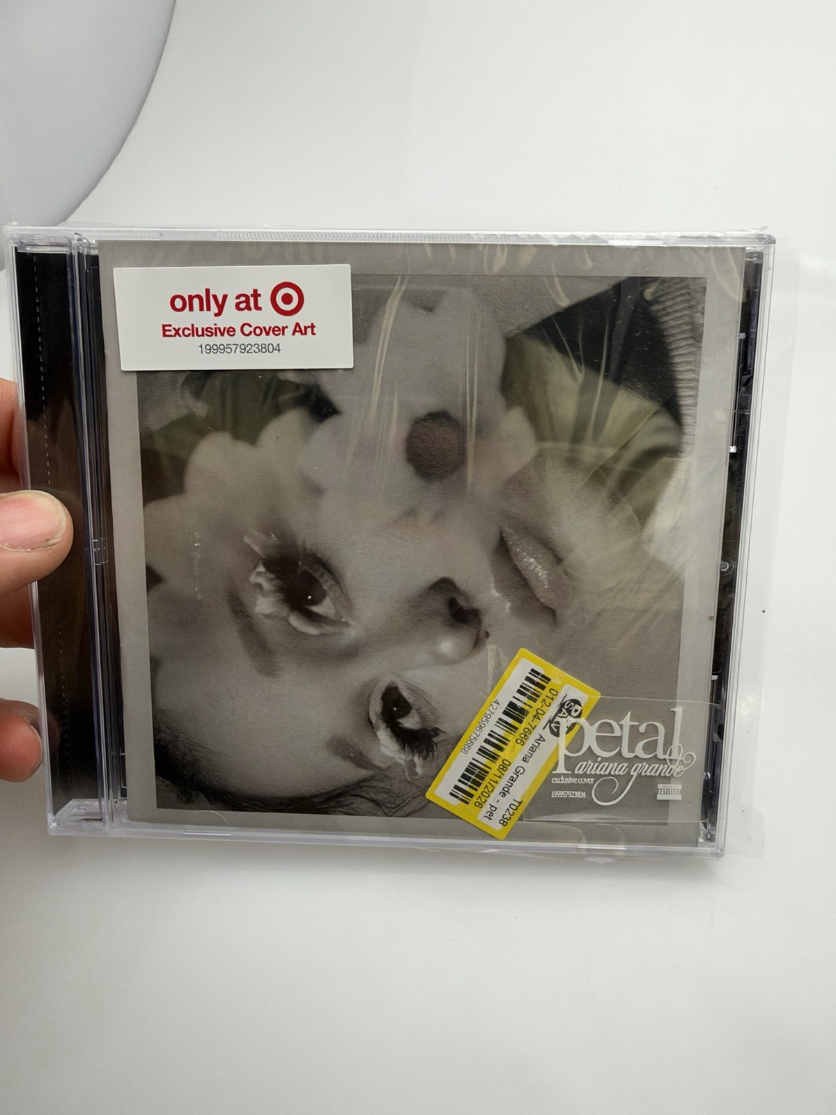 ARIANA GRANDE - PETAL (CD 2026) SEALED *12 TRACKS* ALTERNATE COVER ART 🖤