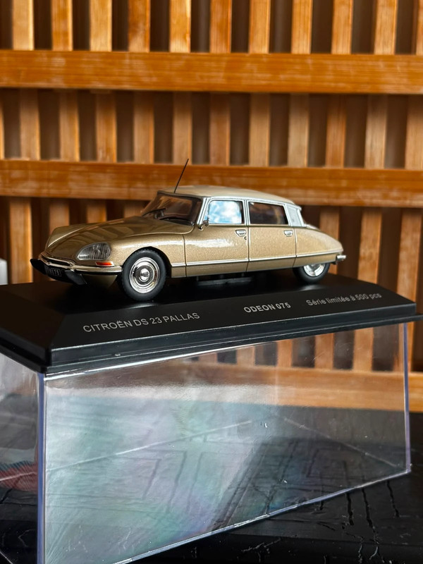 ODEON Citroën DS 23 Pallas gris métallisé toit blanc 1/43 avec boîte