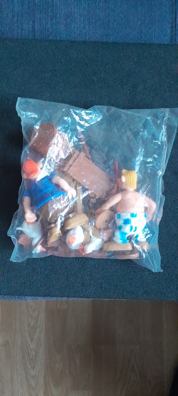 BOITE PLAY ASTERIX  38171 ARBORIX ET DENTIFRIX SCIEURS DE BOIS ALBERT RENE 1980