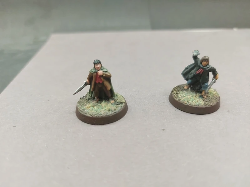 Lord Of The Rings MESBG Frodo & Pipino painted