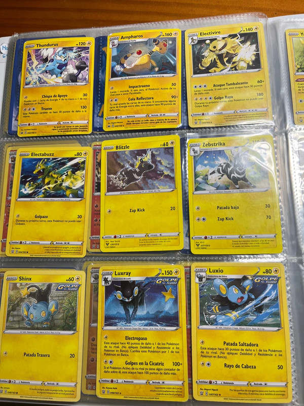 Lote de cartas pokemon