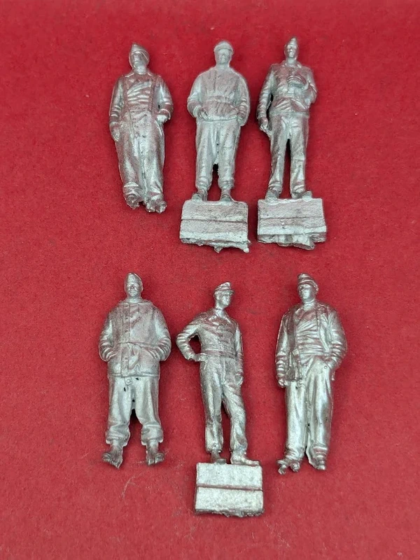 0281  WH 100-3 German soldiers 6 fig
