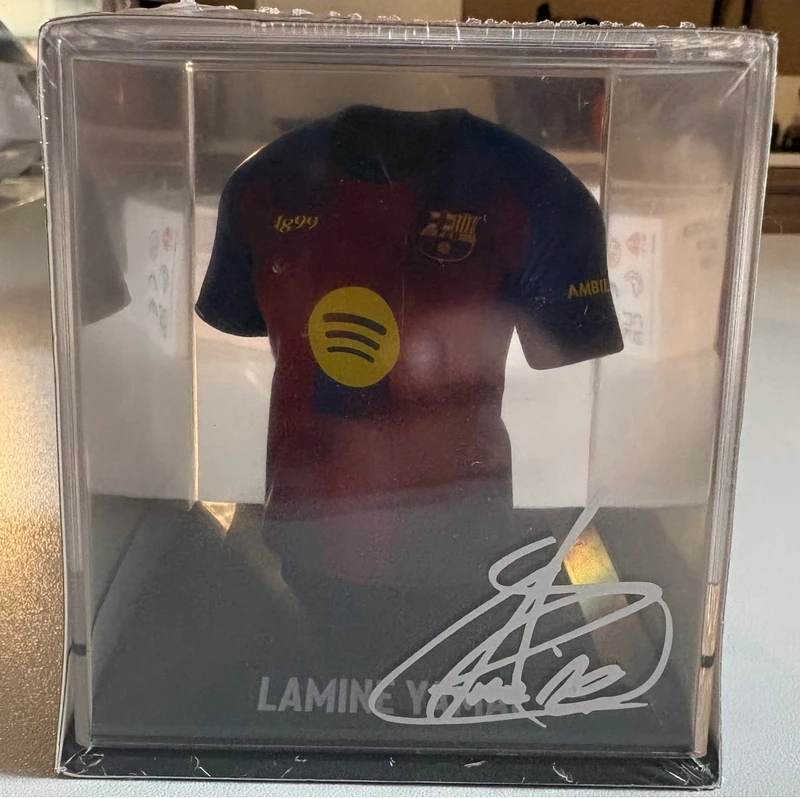 Figurine maillot Lamine Yamal