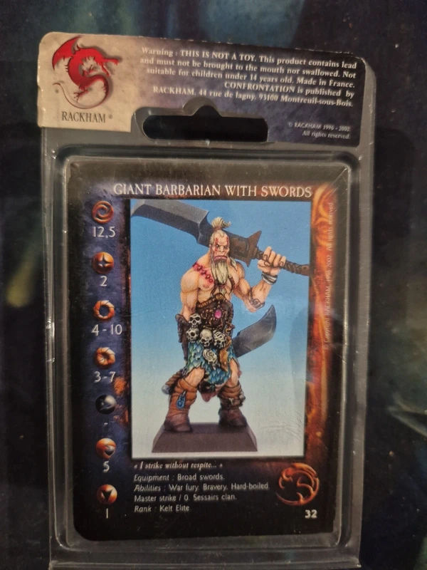 Figurine confrontation giant barbarian with sword neuf et sous blister