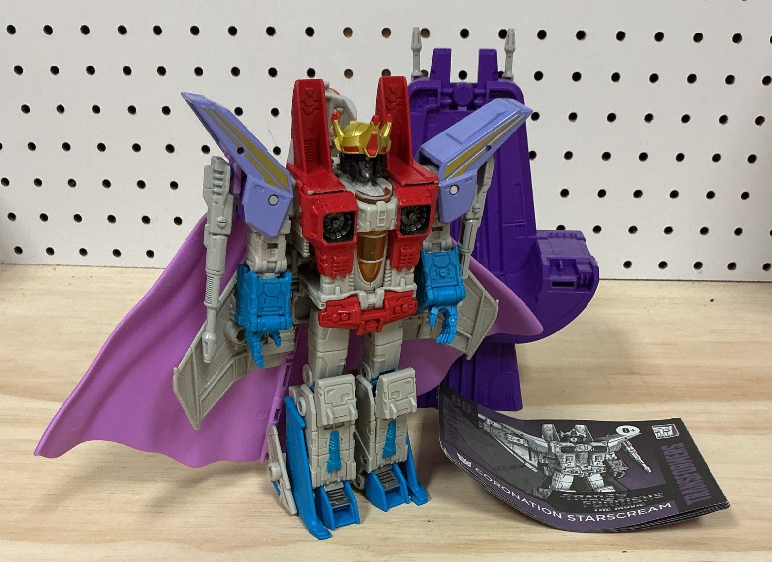  Serie 86 Figurina Voyager Class Coronation Starscream. Senza scatola, espositore tenuto.