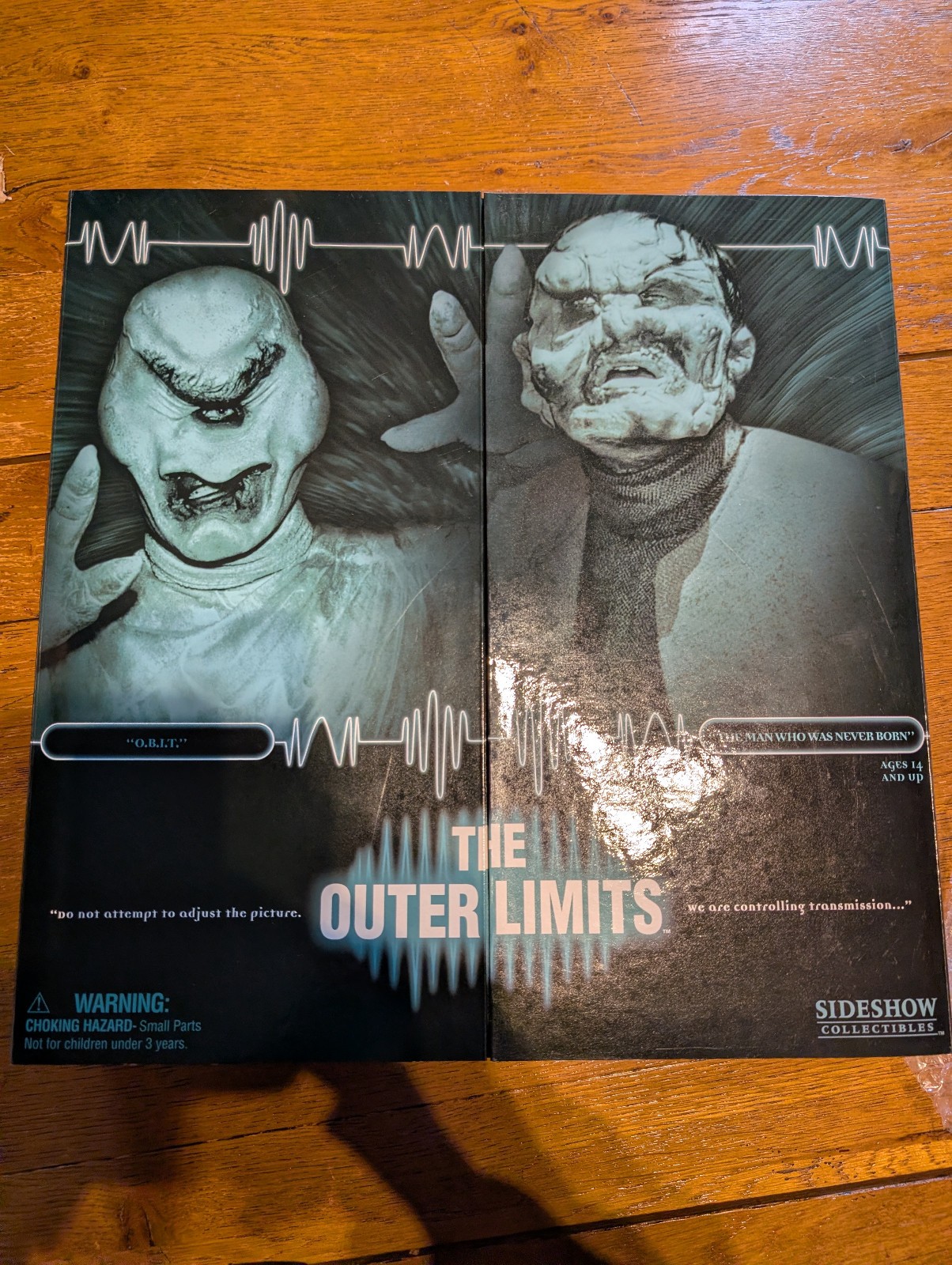 The Outer Limits 12" Set figure di 2 L'uomo che non è mai nato e O.B.I.T