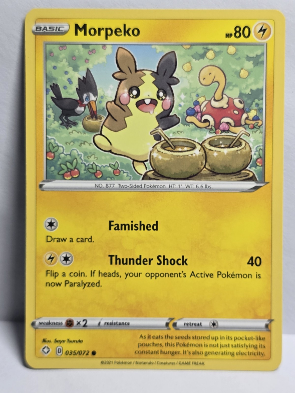 Morpeko 35/72 Shining Fates quasi nuovo
