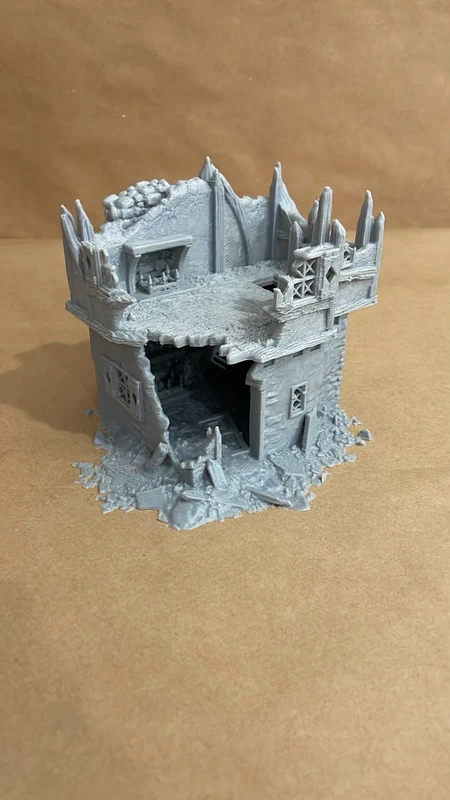 Casa 2 de Briarwood en ruinas con fallos - Escenografía FAntasy