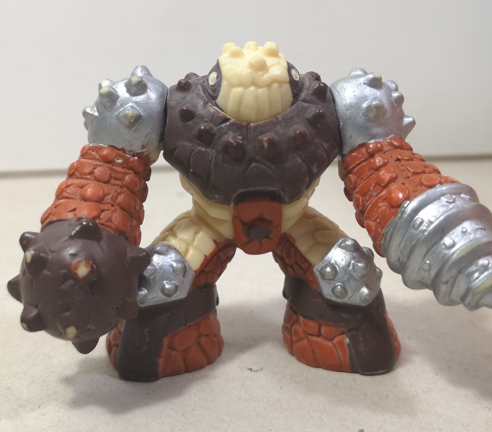 77905 Action Figure - GORMITI - Popolo della terra - L'Instancabile demolitore