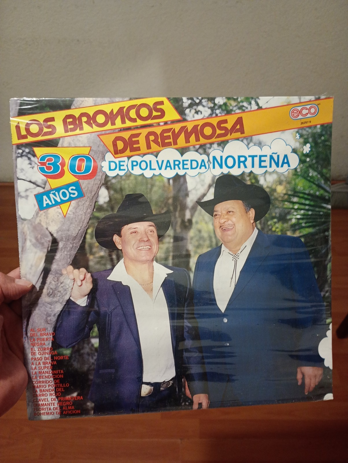 LP VINYL LOS BRONCOS DE REYNOSA.- 30 AÑOS (BRAND NEW) Like Chalino Sanchez 