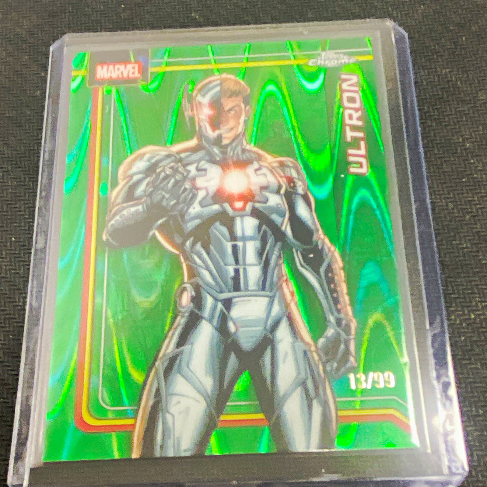 Topps 2021 Marvel Chrome Ultron #185 verde parallelo numero di serie 13/99