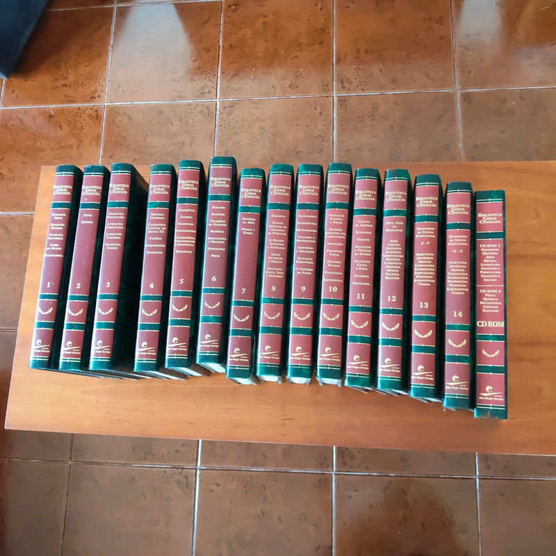Biblioteca Geral de Consulta– 14 Volumes + 2 CD-ROMs – Excelente Estado
