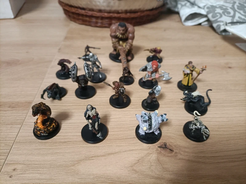 Lotto 17 miniature D&D