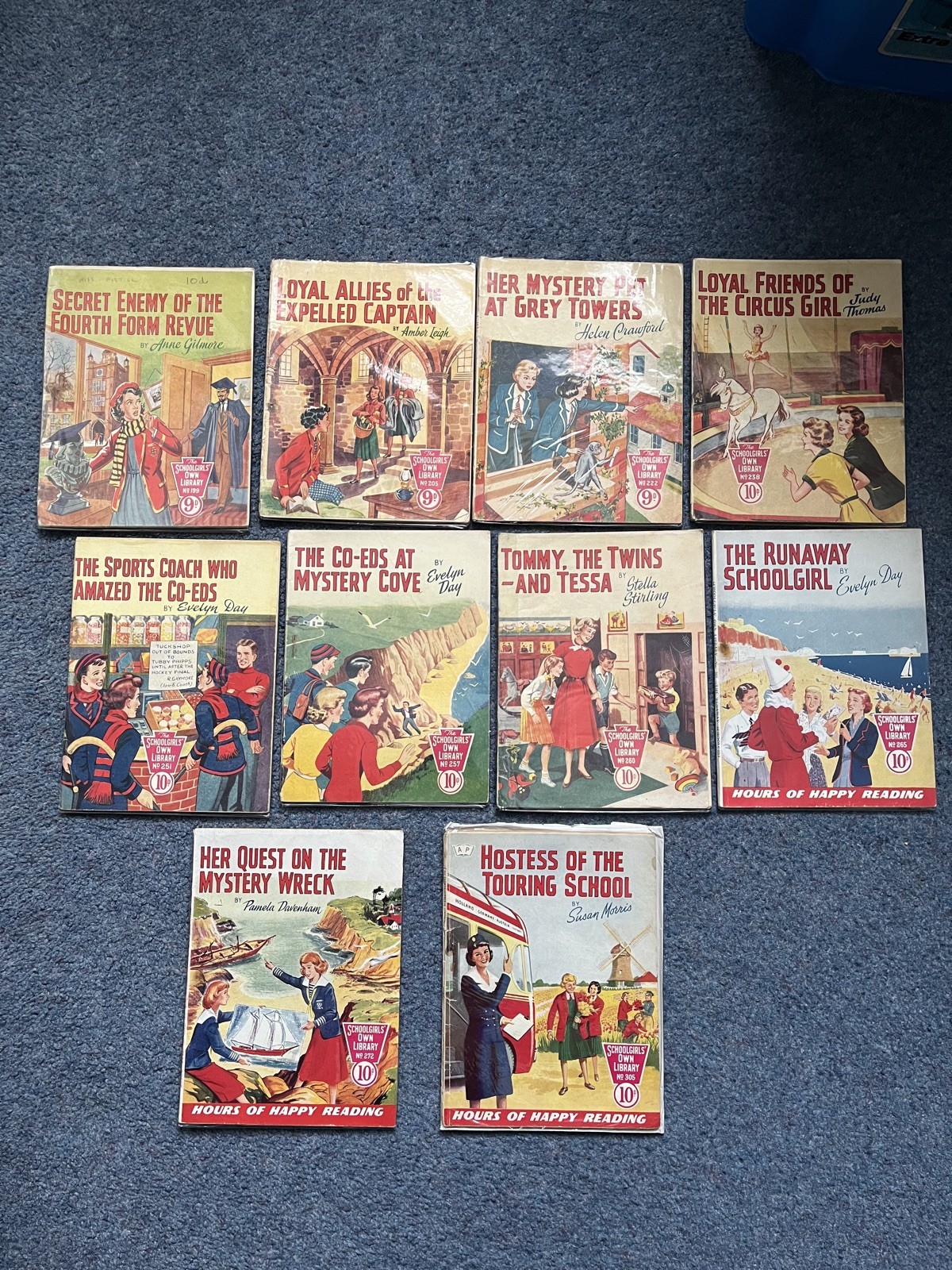 The Schoolgirls' Own Library job lot bundle of 10 Fleetway Girls Books # 199-305