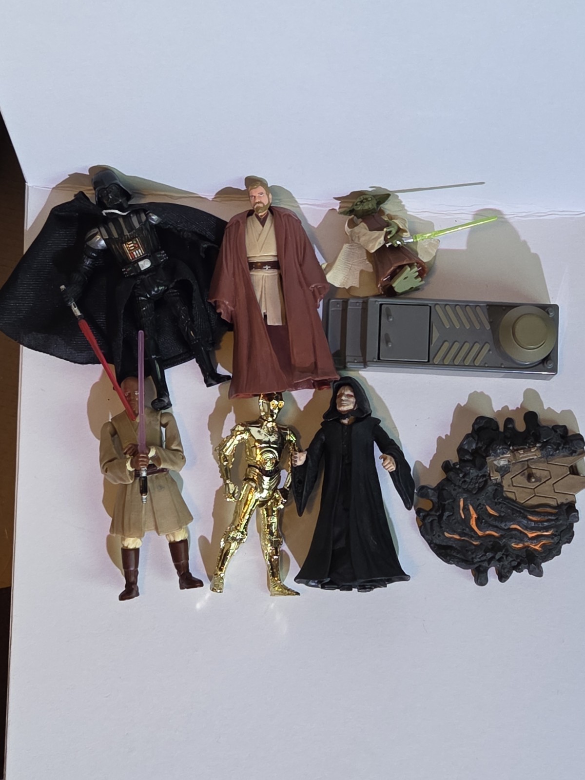 Lotto 6 figurine Star Wars Obi Wan Yoda Sidious Vader C3P0 Mace Windu 2 supporti
