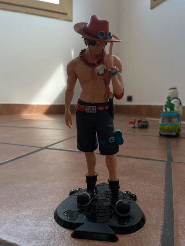 action figure: Ace