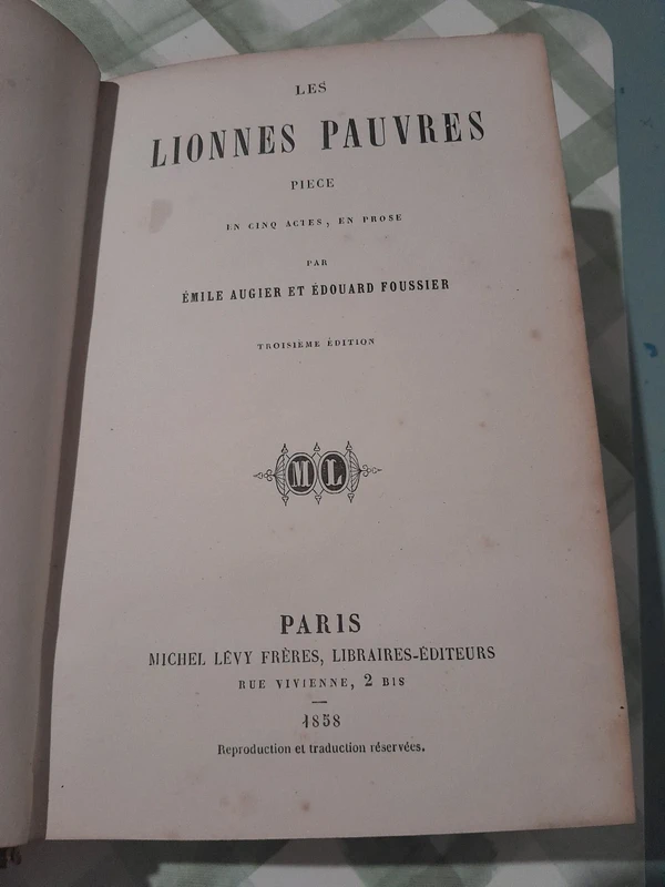 Les lionnes pauvres
