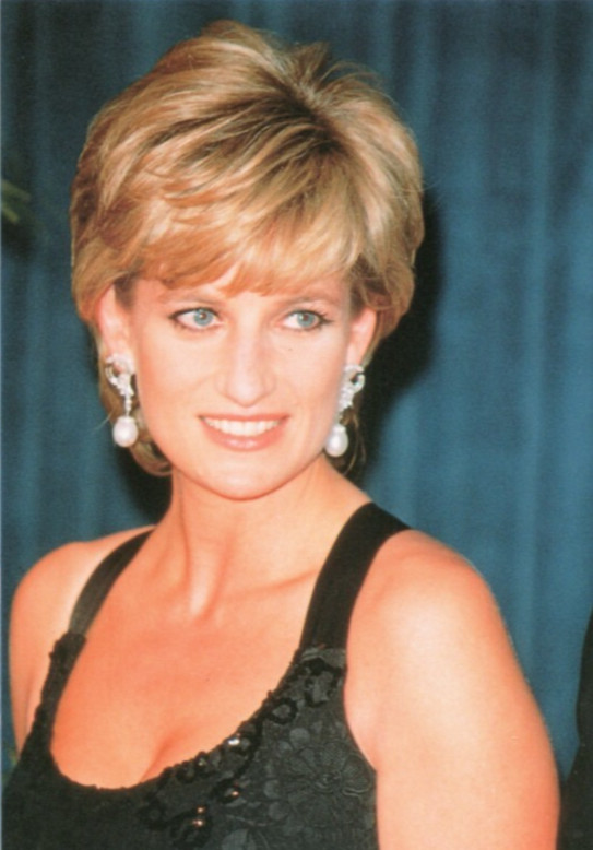 Cartolina principessa Diana bellissimo sorriso