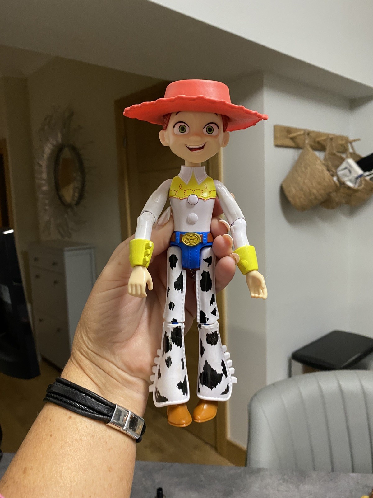 Toy Story Bambola Jessie Posabile Parlante Alta 9"