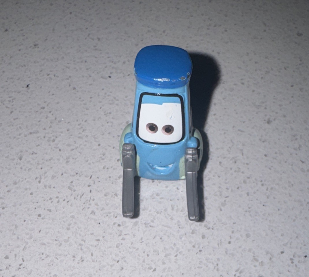 Disney Pixar Cars Guido 1:43 Disney Store