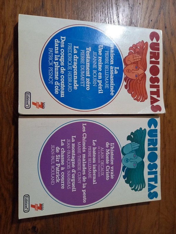 Livre " Curiositas " Volume 1 et 2