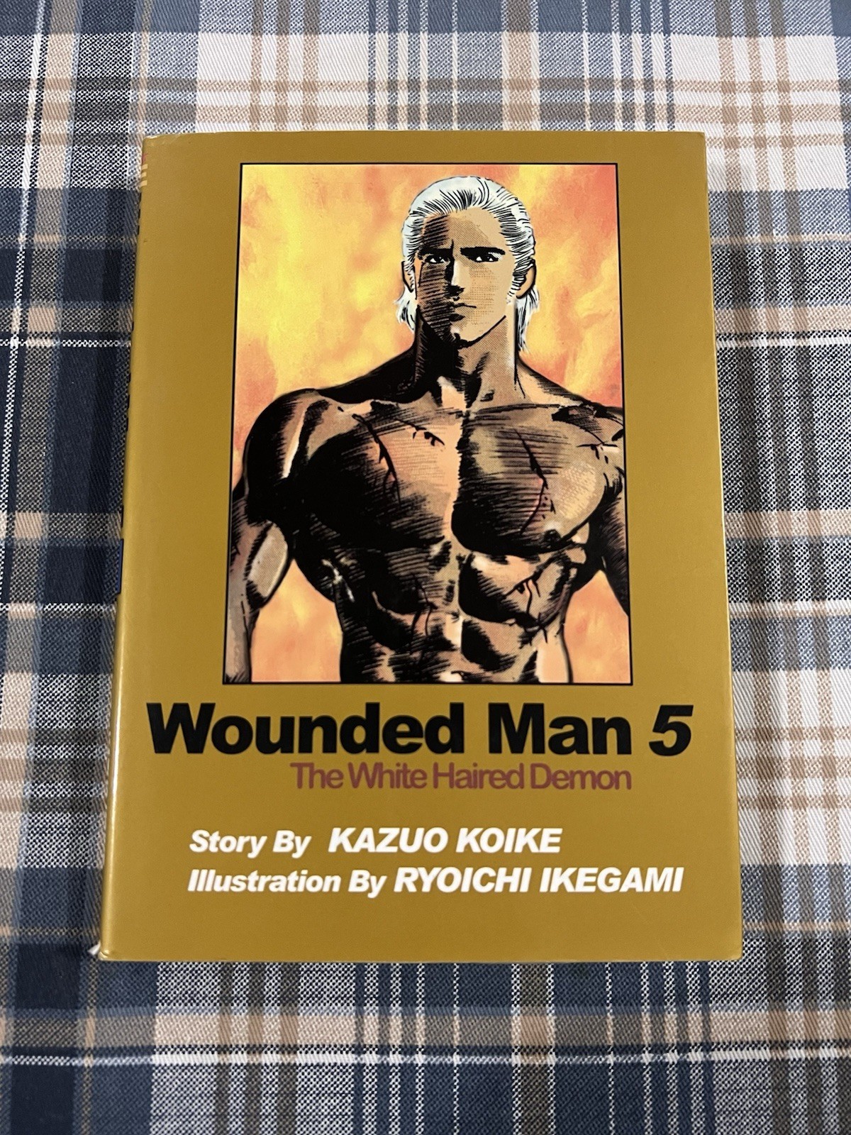 Wounded Man Volume 5 Il Demone dai Capelli Bianchi Manga Graphic Novel TPB
