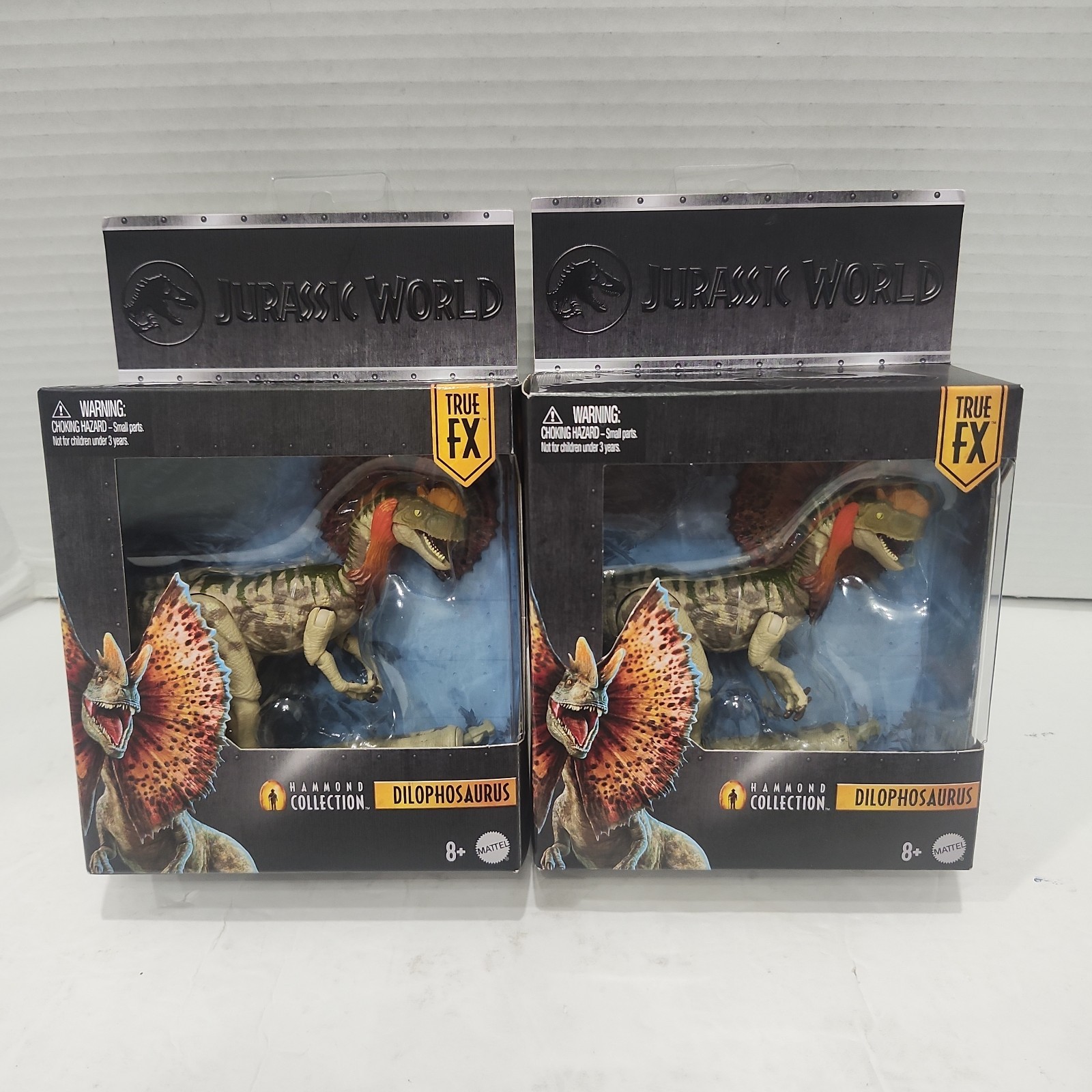 Set 2 action figure Jurassic World Hammond collezione Dilophosaurus Dino set