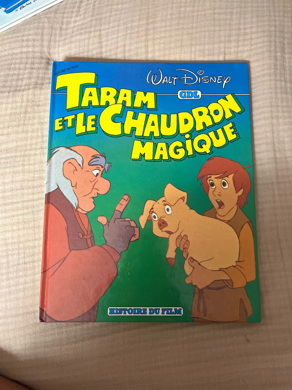 Livre Taram et le chaudron magique Walt Disney