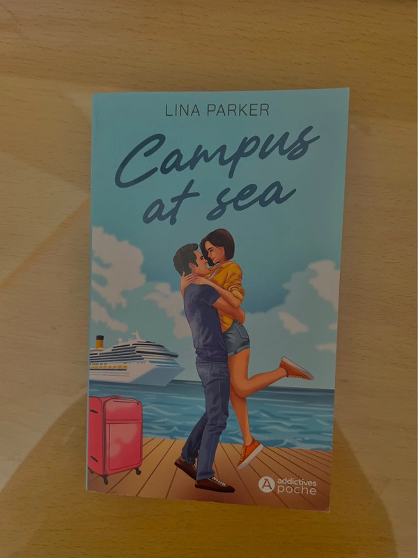 Livre Romance « Campus at the sea »