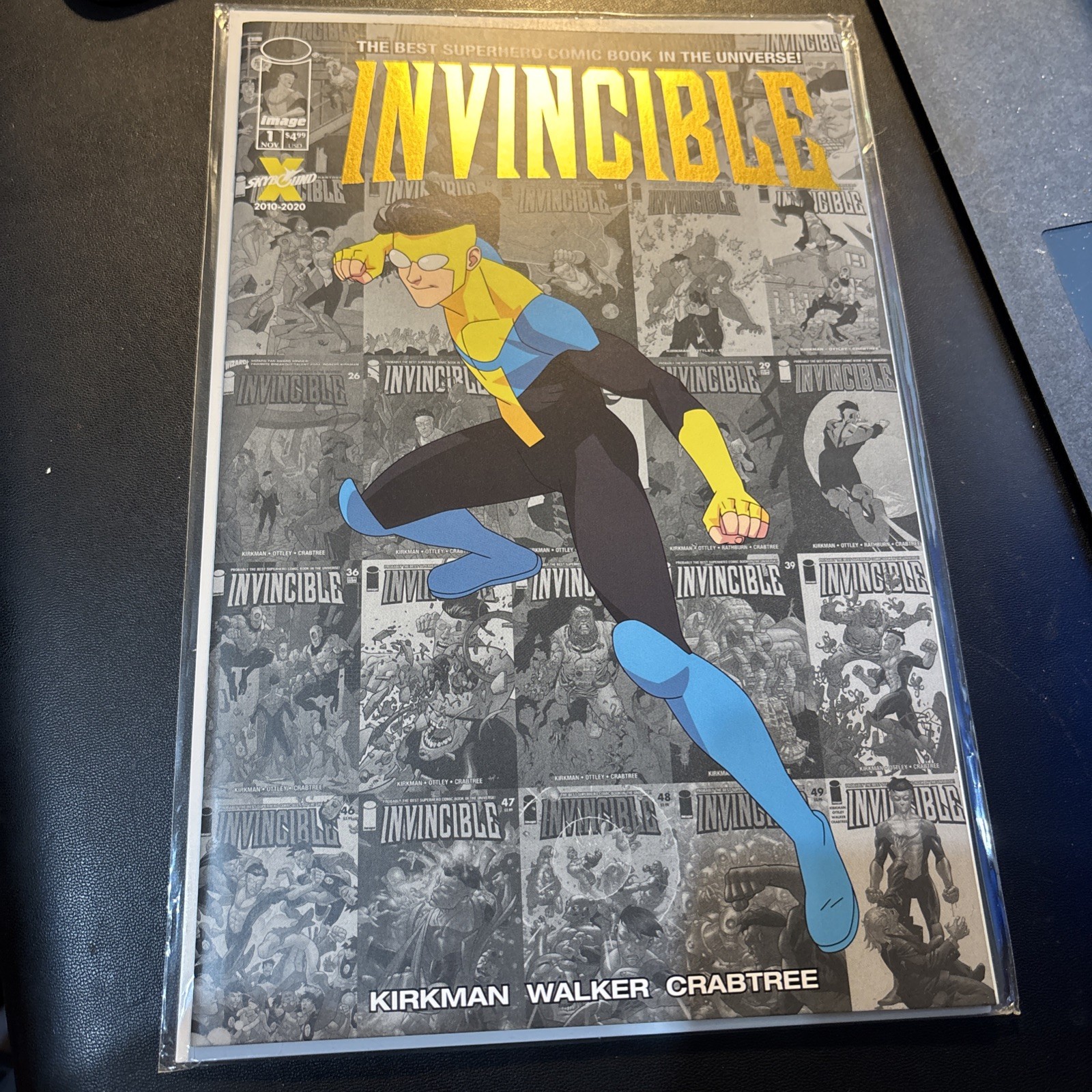 image Invincible #1 Local Comic Shop Day LCSD 2020 Gold Foil Variant