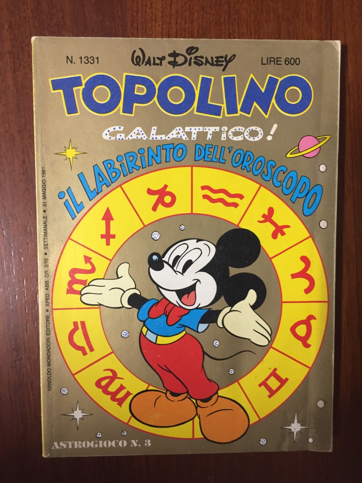 TOPOLINO N° 1331. 31 MAGGIO 1981. MONDADORI. COVER DORATA. OTTIMO!