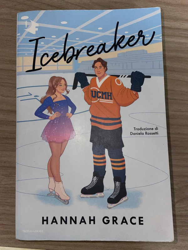 Vendo libro “Icebreaker” di Hannah Grace