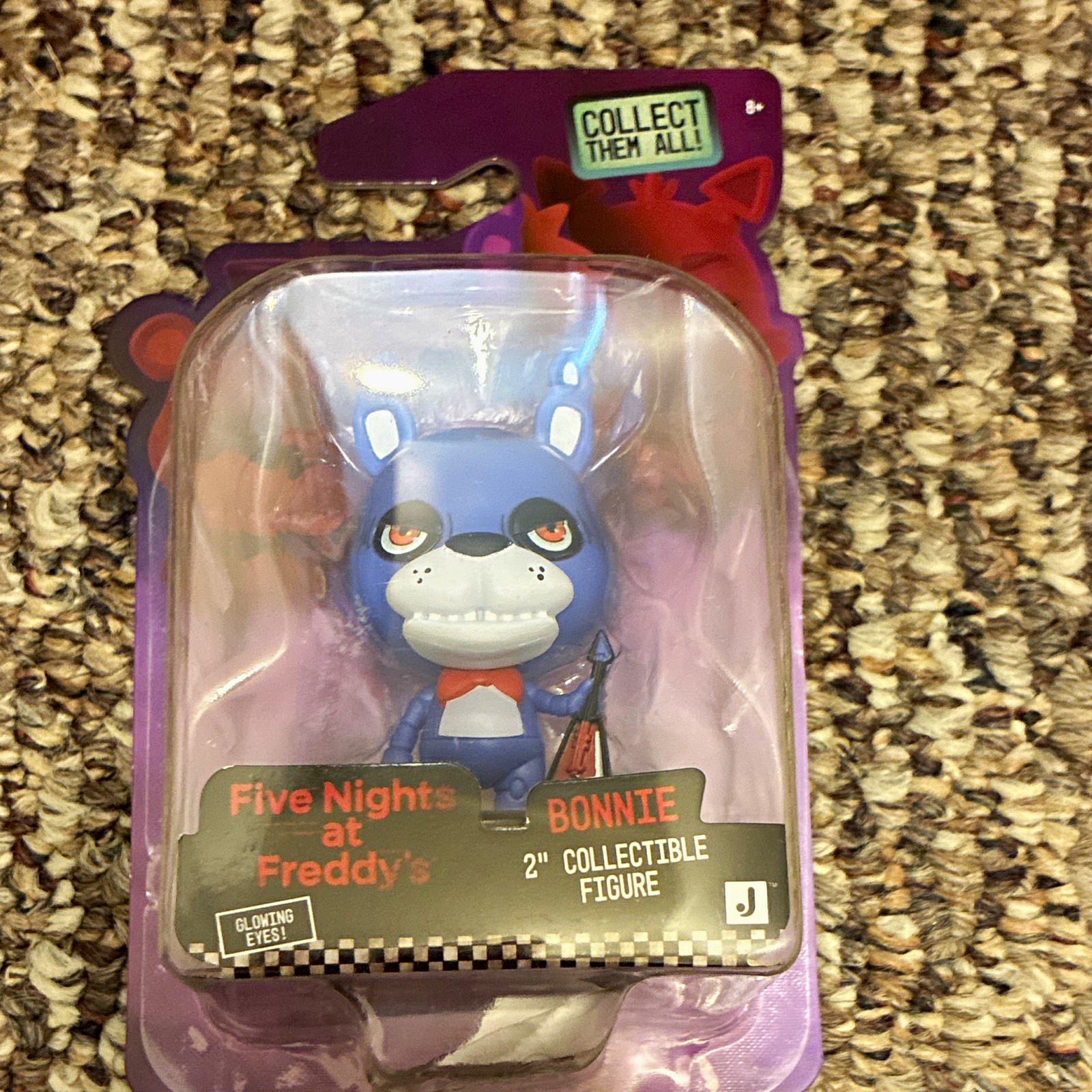Figurina Jazwares Five Nights at Freddy's Bonnie 2 pollici in scatola occhi luminosi 2025 nuova