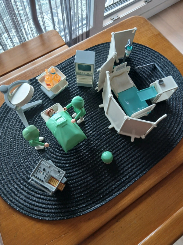 Playmobil bloc opératoire