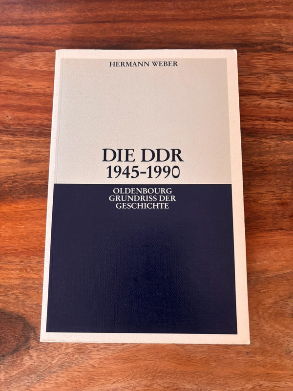 Buch: Die DDR 1945-1990