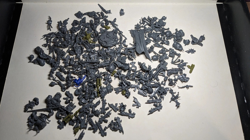 Lot bits Chaos Warhammer